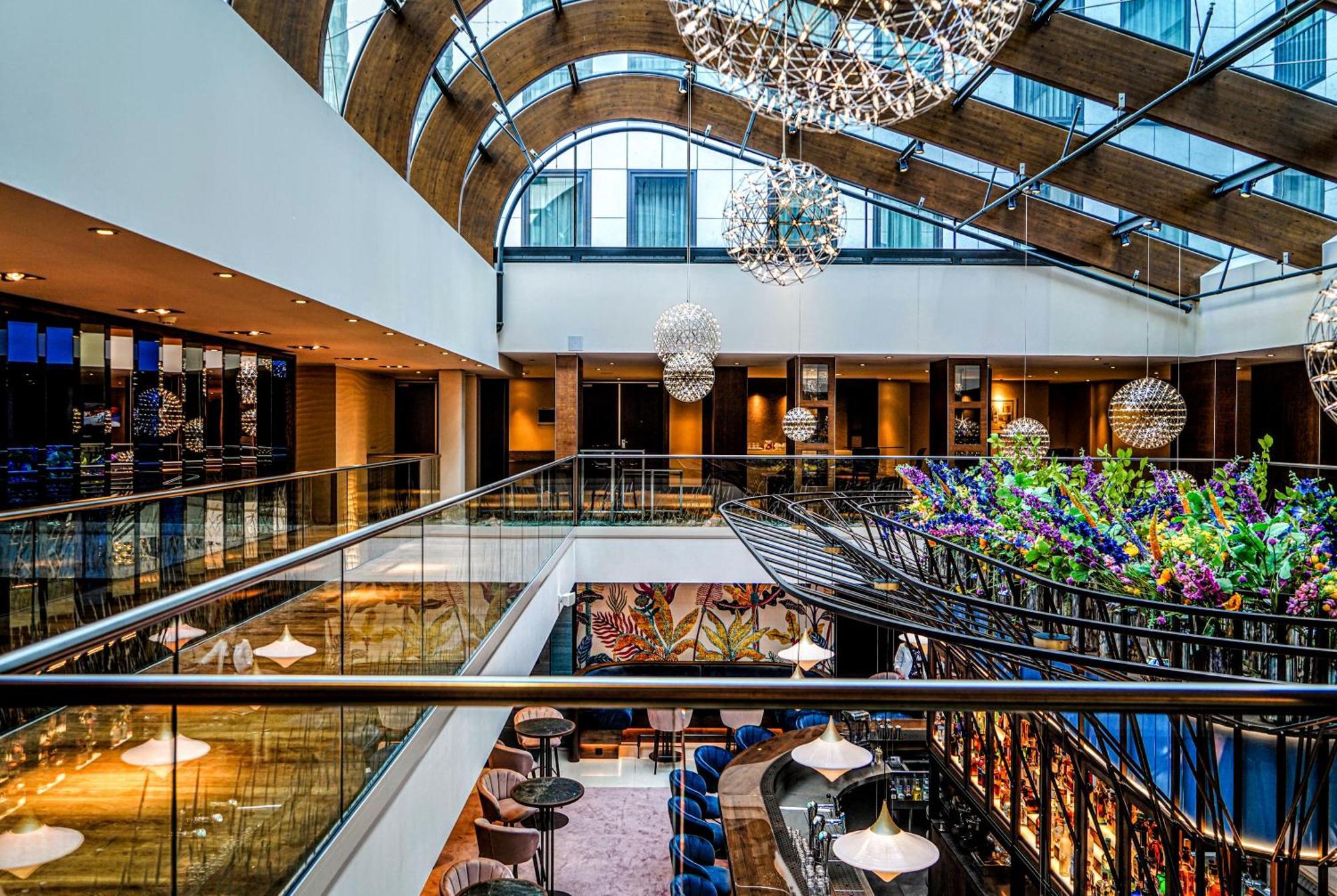 Hilton The Hague Hotel Ngoại thất bức ảnh The hotel's lobby